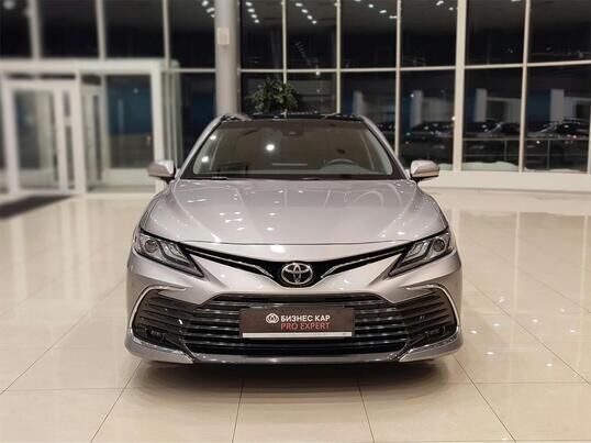 Toyota Camry, 2023&nbsp;г., 56&nbsp;046&nbsp;км