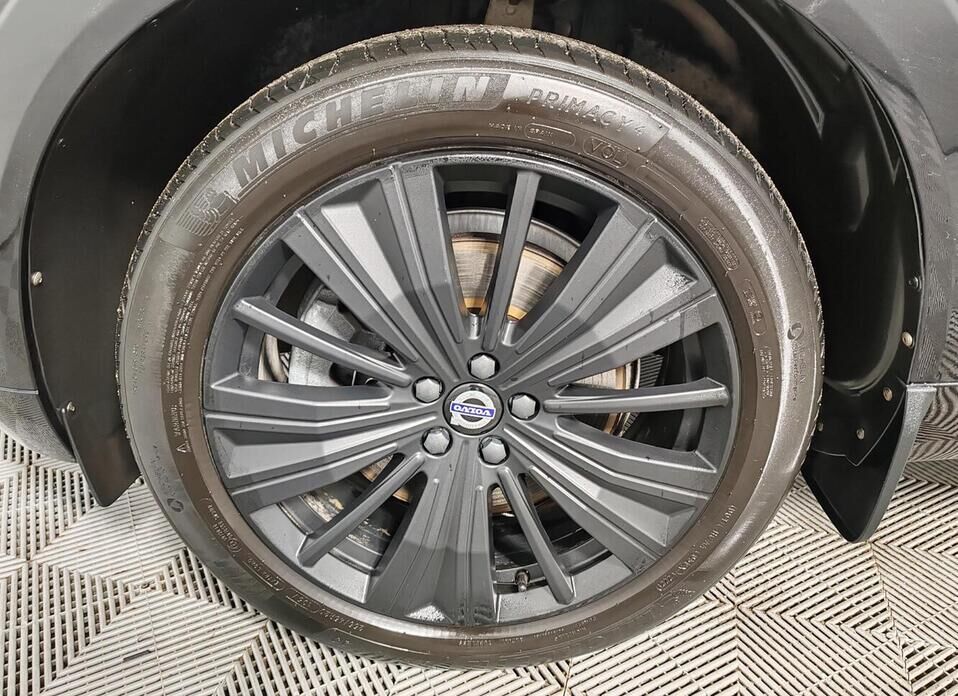 Volvo XC60, II Рестайлинг 2.0d AT (197 л.с.) 4WD