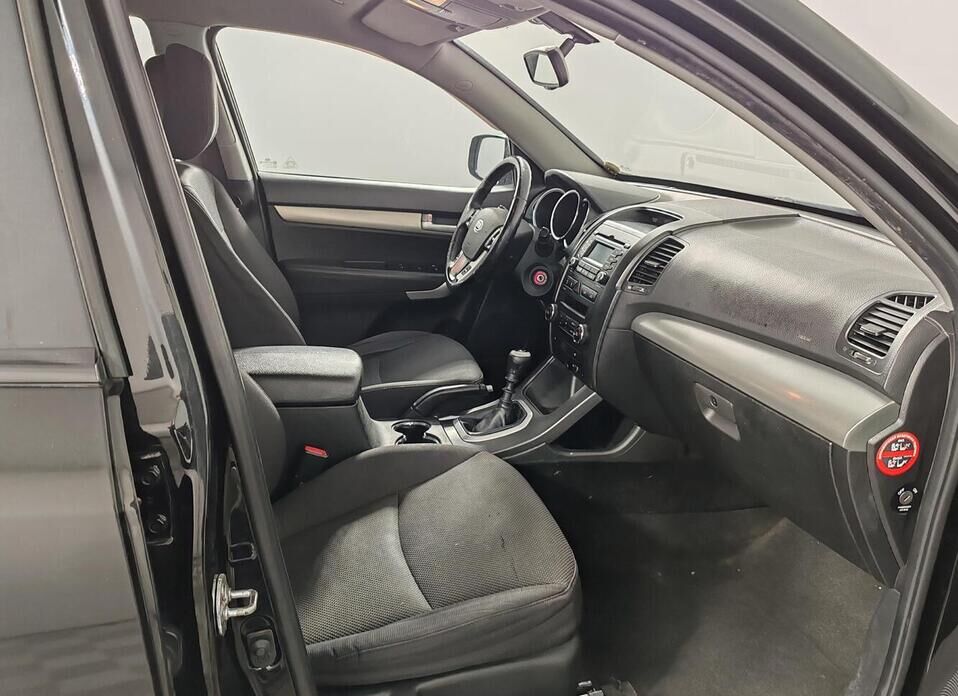 Kia Sorento, II 2.4 MT (175 л.с.) 4WD