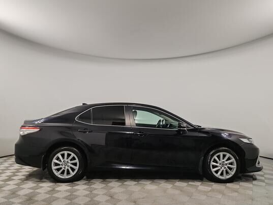 Toyota Camry, 2022&nbsp;г., 76&nbsp;060&nbsp;км
