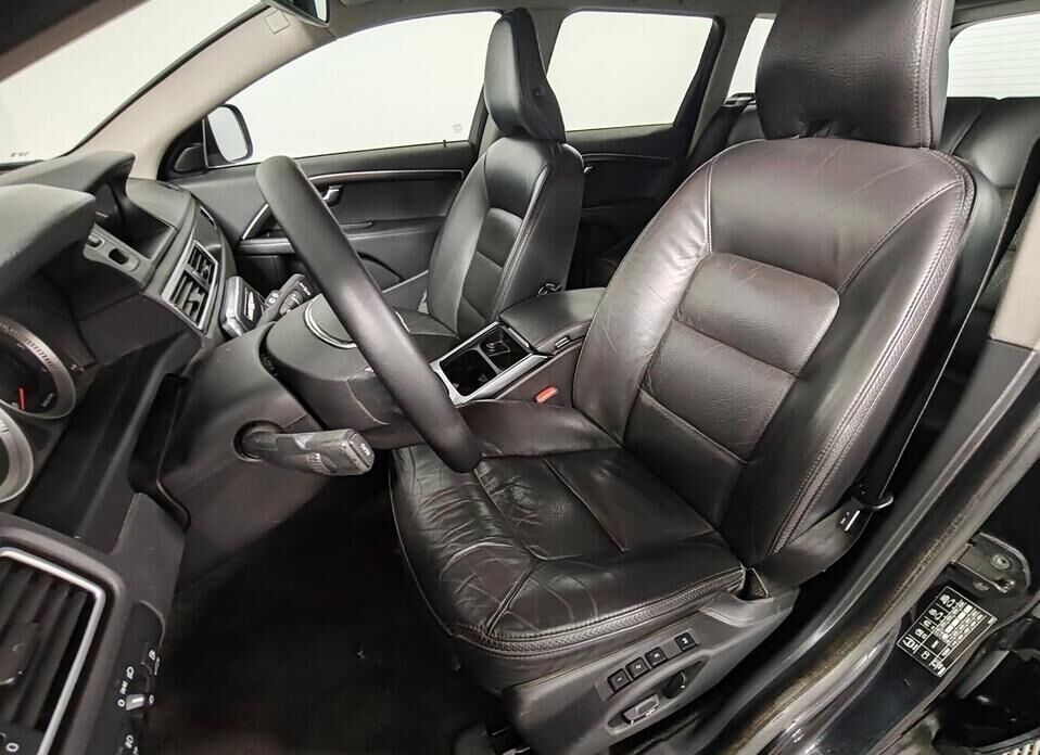 Volvo XC70, II 2.4d AT (163 л.с.) 4WD
