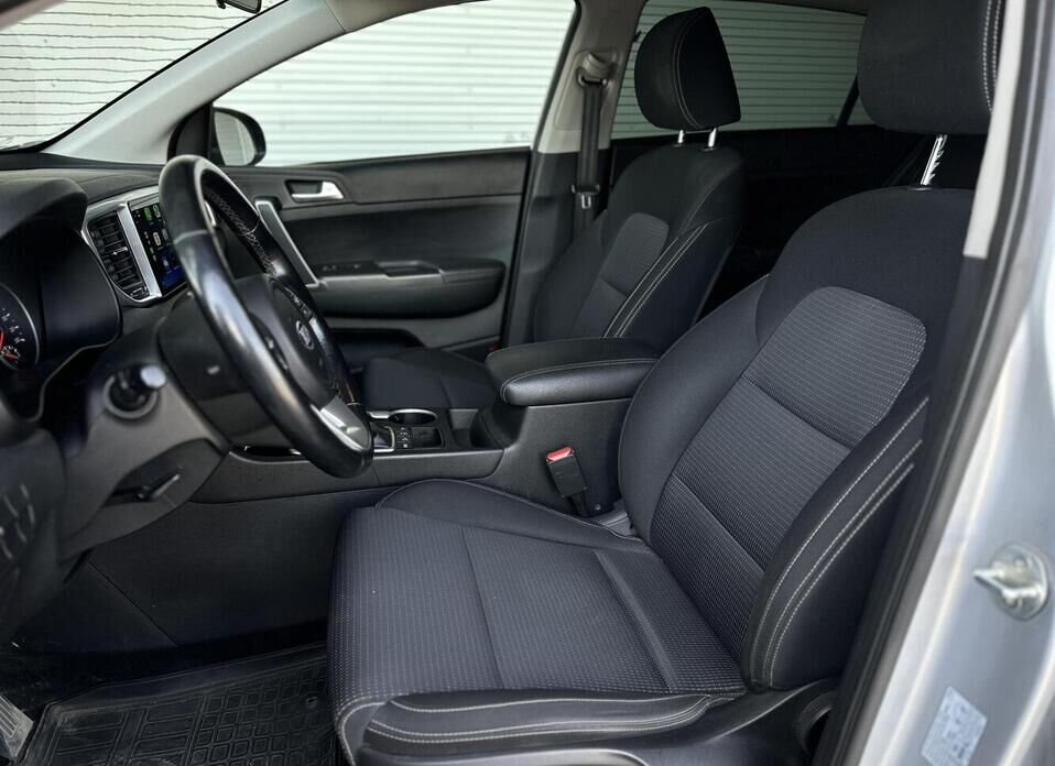 Kia Sportage, IV Рестайлинг 2.0 AT (150 л.с.) 4WD