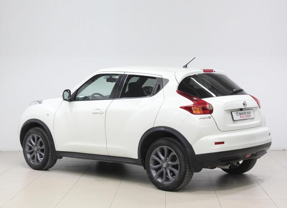 Nissan Juke, I 1.6 CVT (117 л.с.)