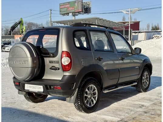 Chevrolet Niva, 2011&nbsp;г., 141&nbsp;555&nbsp;км