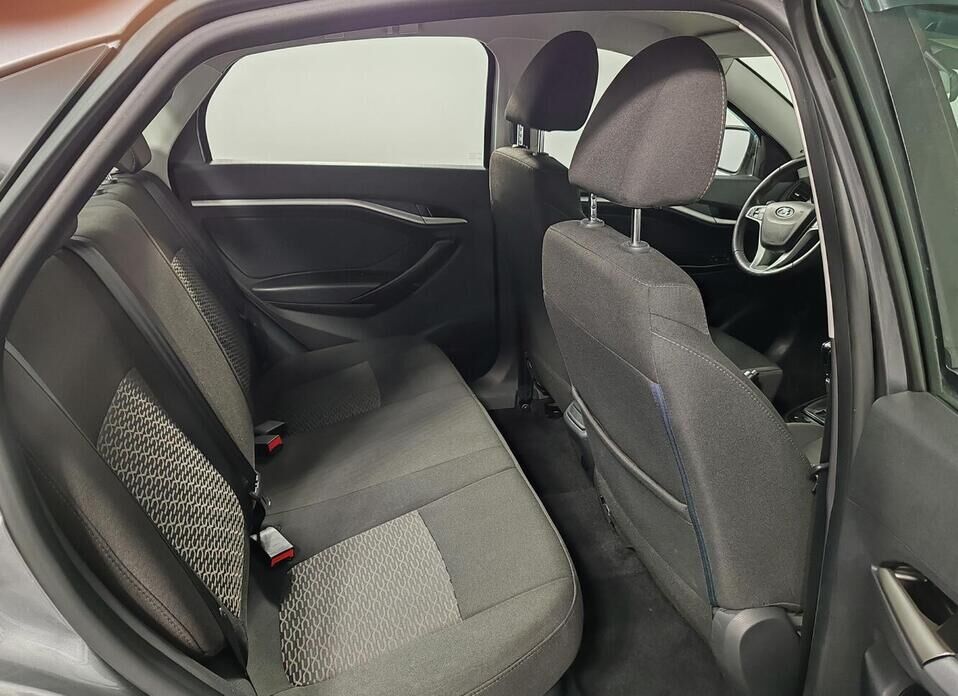 LADA (ВАЗ) Vesta, I 1.6 MT (106 л.с.)