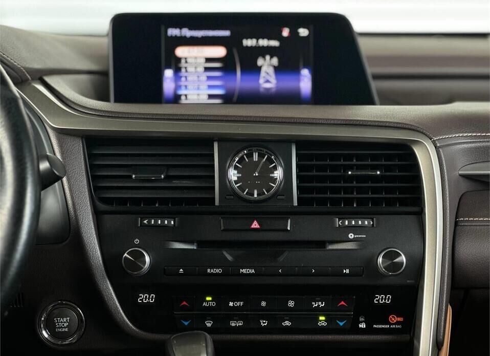 Lexus RX 200t 2.0 AT (238 л.с.)
