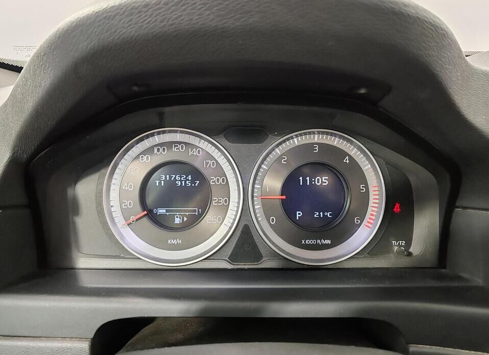 Volvo XC70, II 2.4d AT (163 л.с.) 4WD