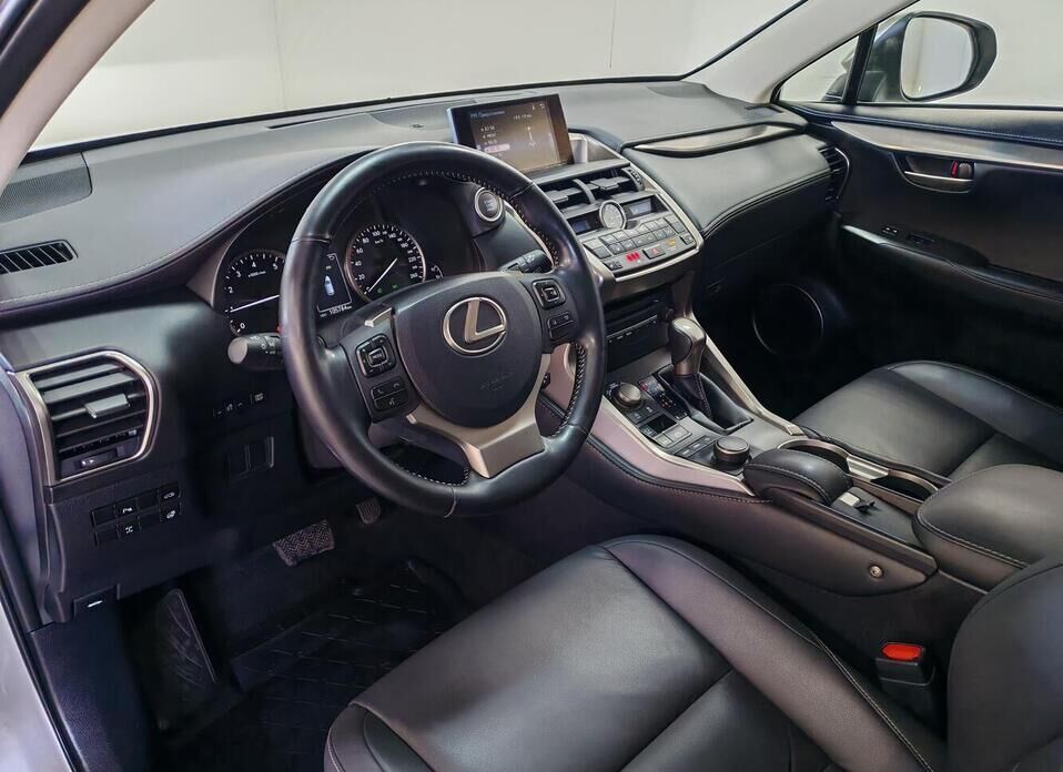 Lexus NX, I 200 2.0 CVT (150 л.с.) 4WD