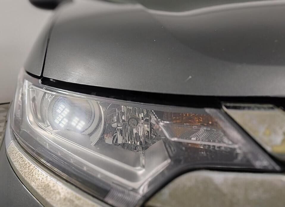 Mitsubishi Outlander, III Рестайлинг 2 2.4 CVT (167 л.с.) 4WD