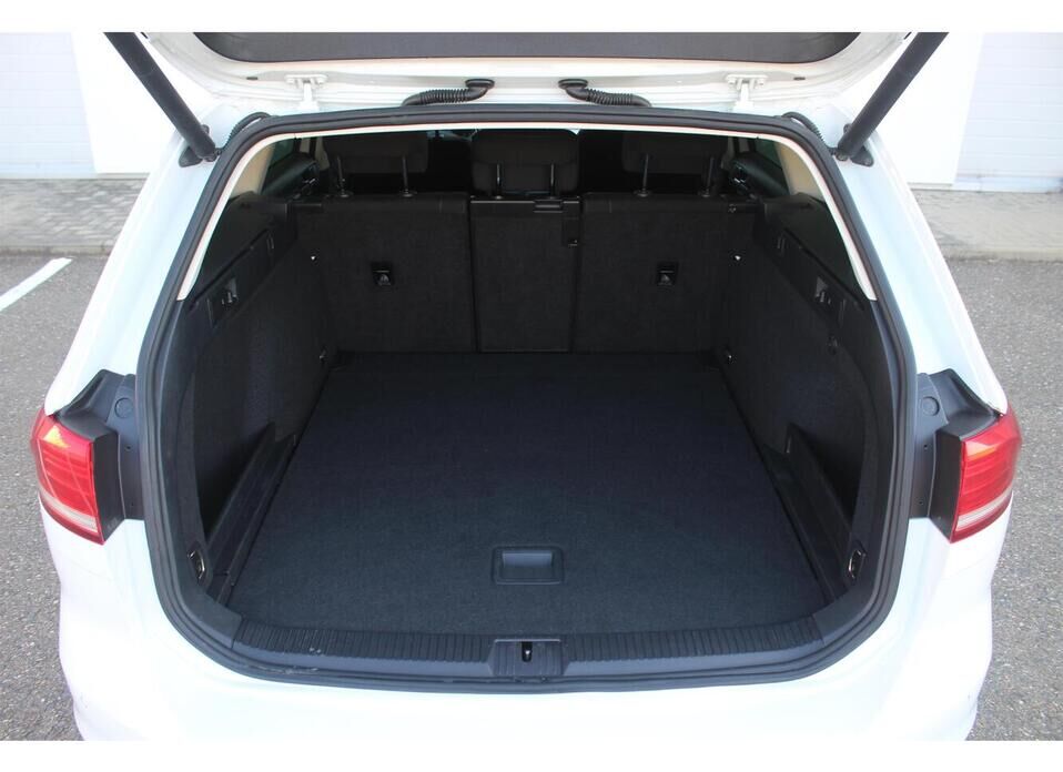 Volkswagen Passat, B8 1.8 AMT (180 л.с.)