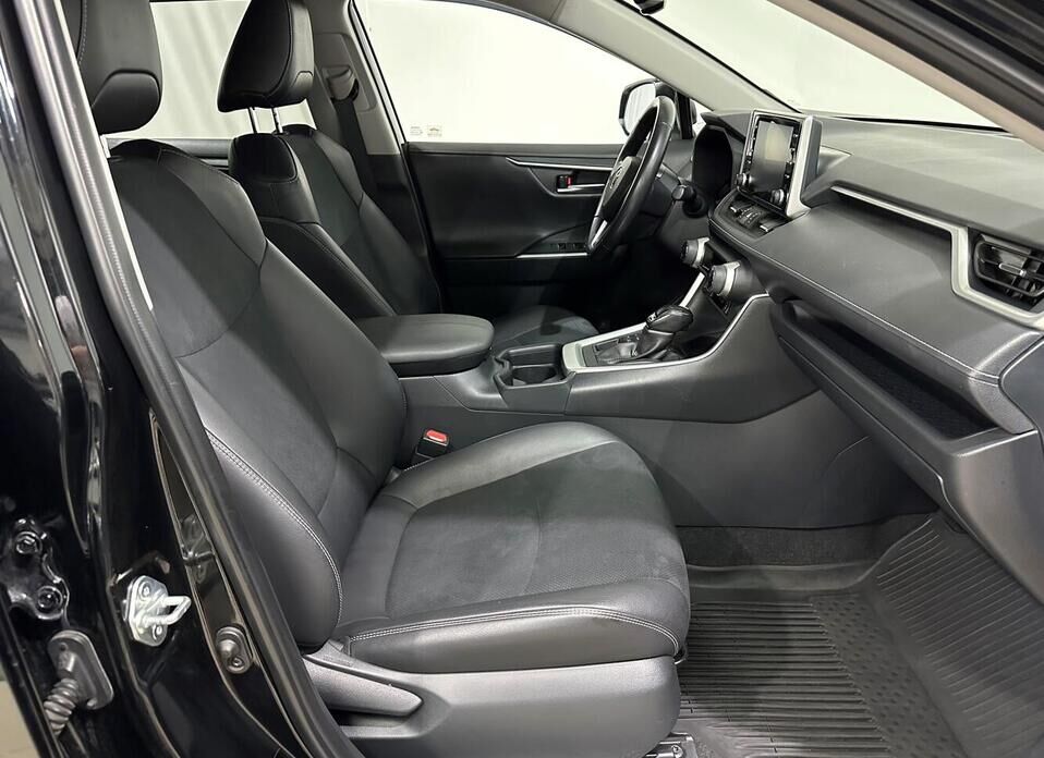 Toyota RAV4, V (XA50) 2.5 AT (199 л.с.) 4WD