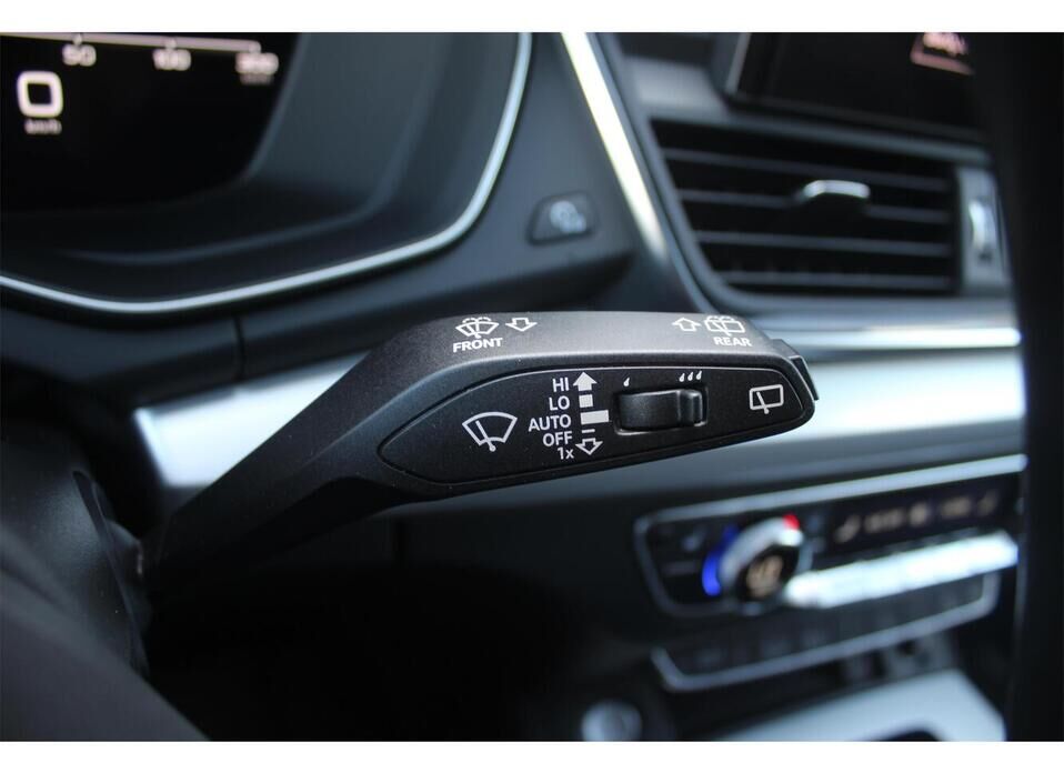 Audi Q5, II (FY) Рестайлинг 45 TFSI 2.0 AMT (249 л.с.) 4WD