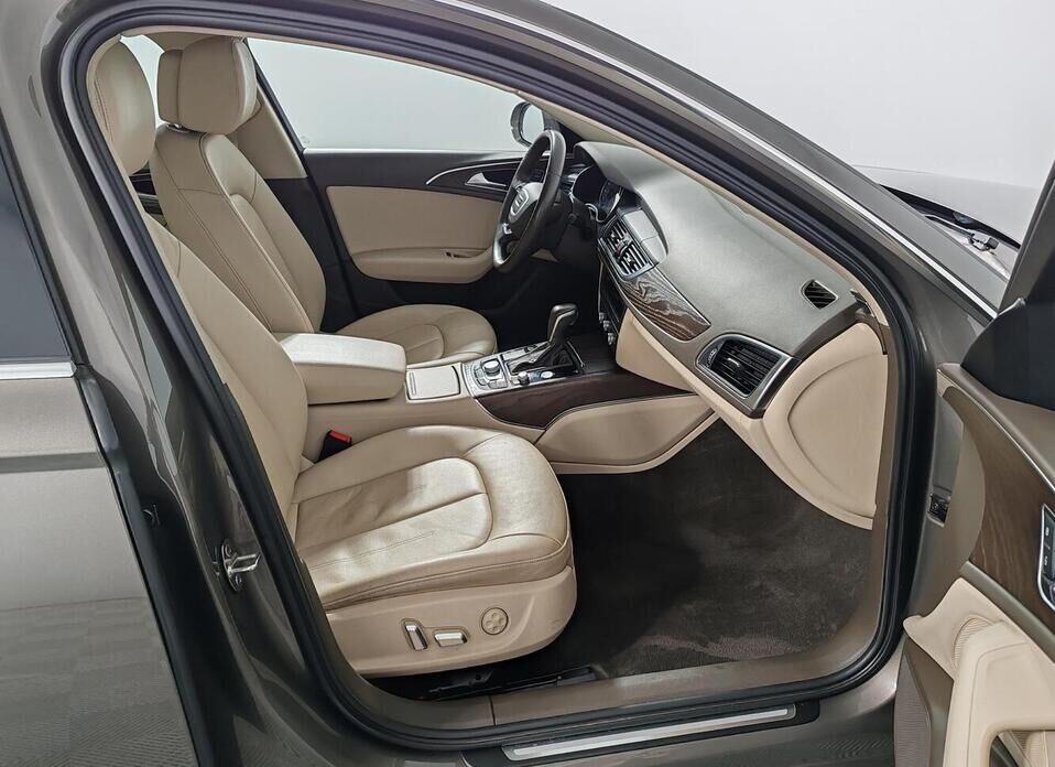 Audi A6, IV (C7) Рестайлинг 1.8 AMT (190 л.с.)