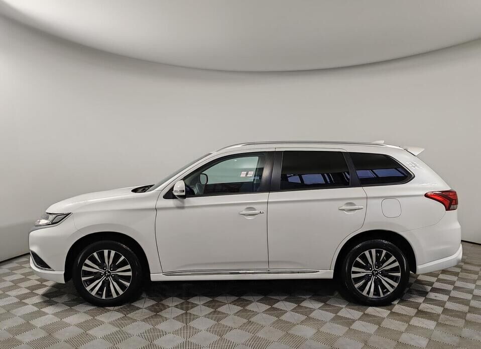 Mitsubishi Outlander, III Рестайлинг 3 2.0 CVT (146 л.с.)