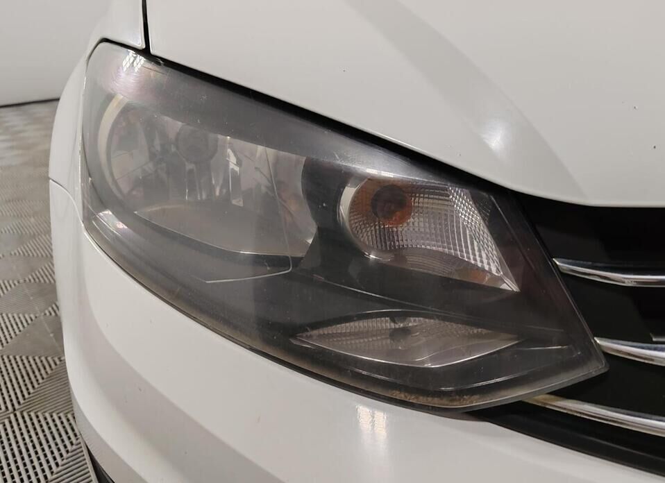 Volkswagen Polo 1.6 MT (110 л.с.)