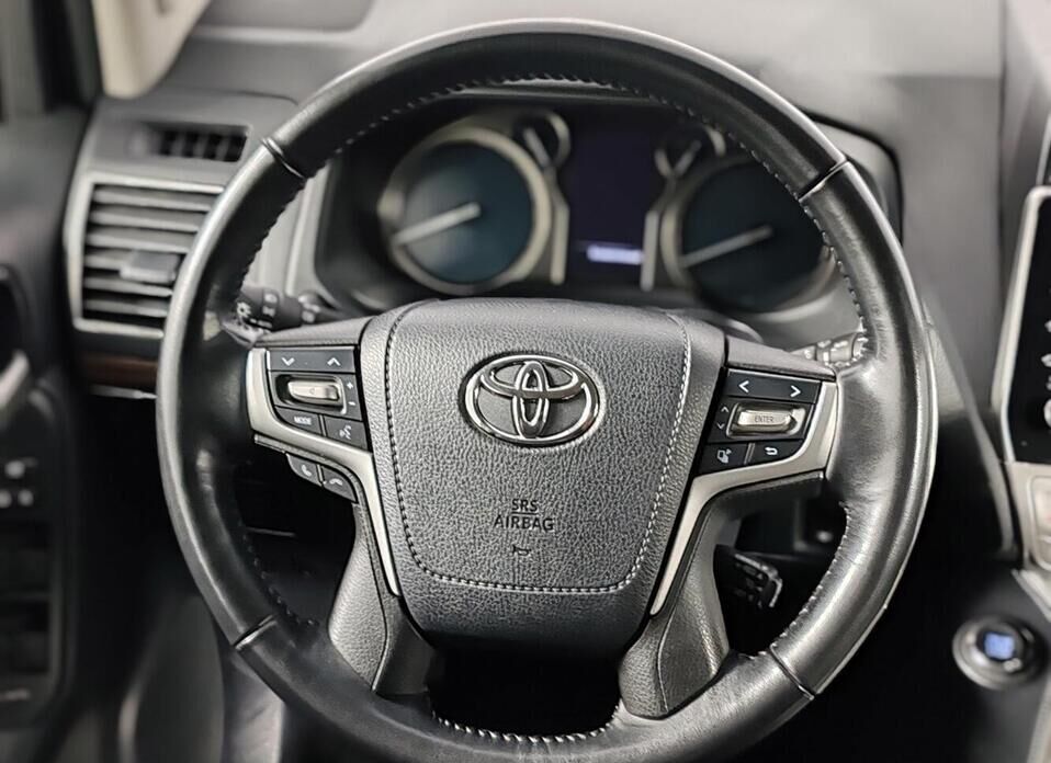 Toyota Land Cruiser Prado 2.8d AT (200 л.с.) 4WD