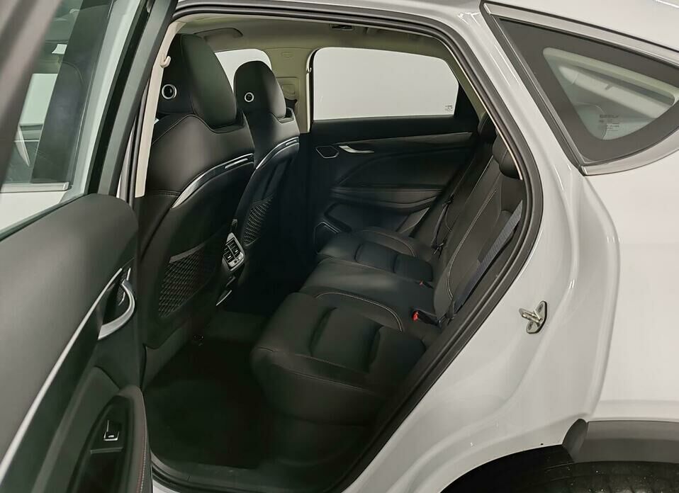 Geely Tugella 2.0 AT (238 л.с.) 4WD