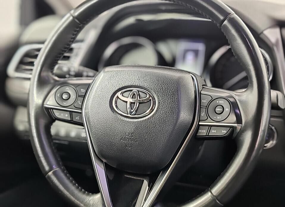 Toyota Camry, VIII (XV70) 2.5 AT (181 л.с.)