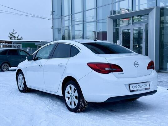 Opel Astra, 2013&nbsp;г., 230&nbsp;144&nbsp;км