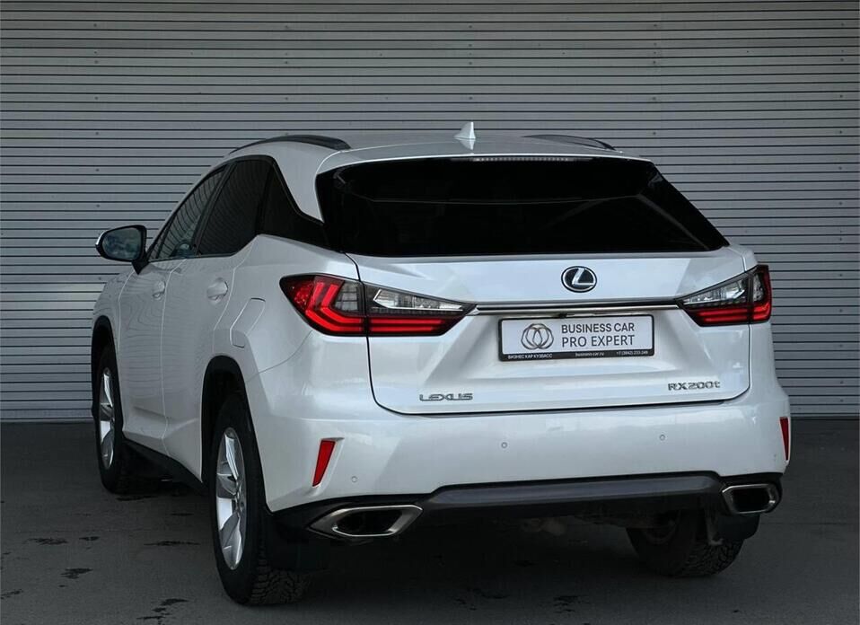 Lexus RX 200t 2.0 AT (238 л.с.)