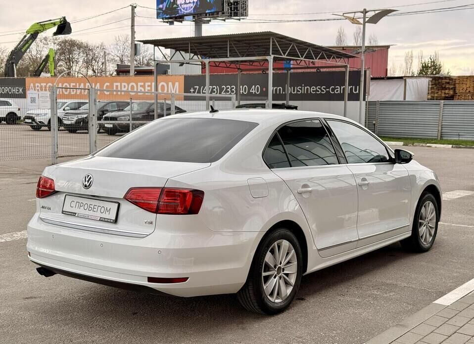 Volkswagen Jetta, VI Рестайлинг 1.4 AMT (125 л.с.)