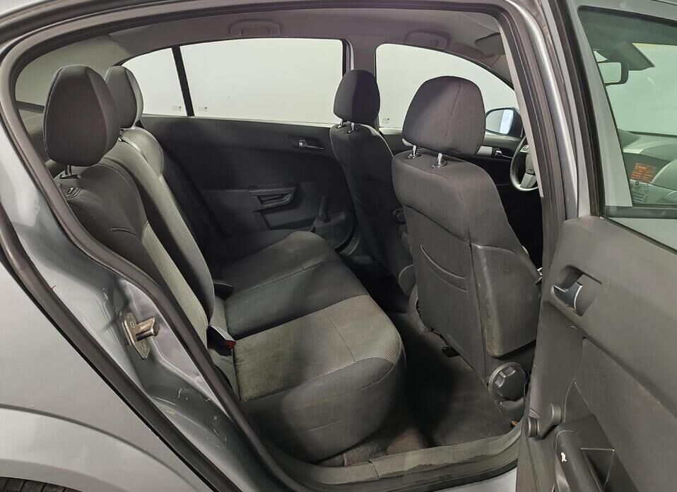 Opel Astra, H Рестайлинг 1.6 MT (115 л.с.)