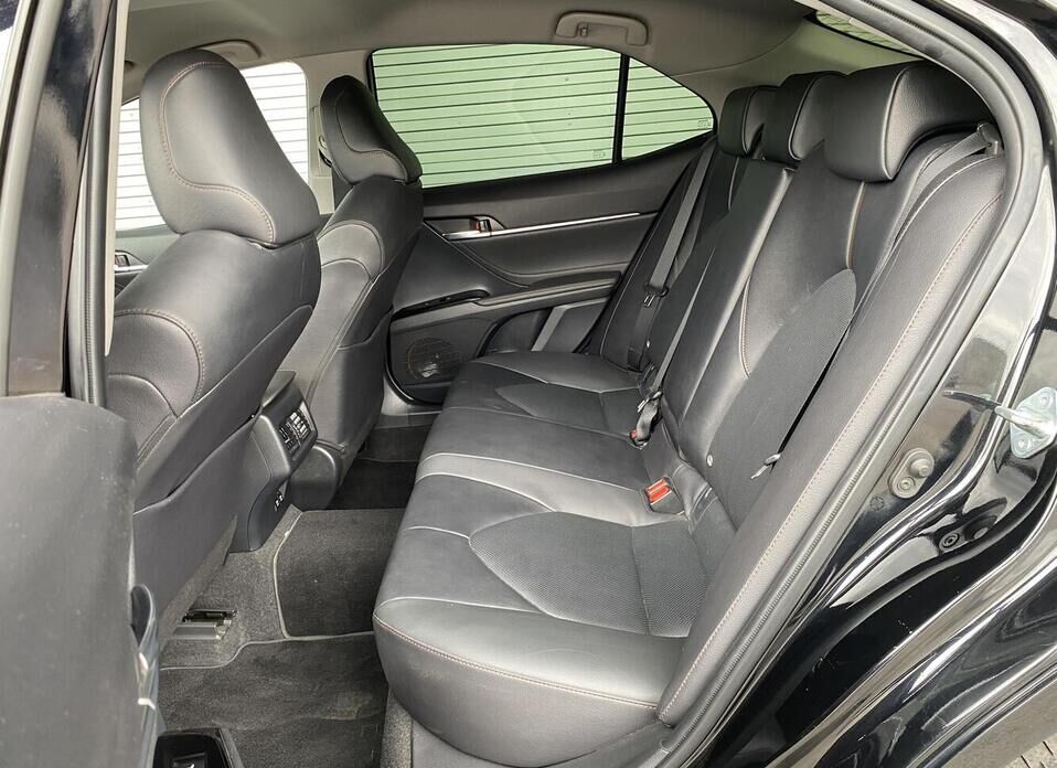Toyota Camry, VIII (XV70) 2.5 AT (181 л.с.)
