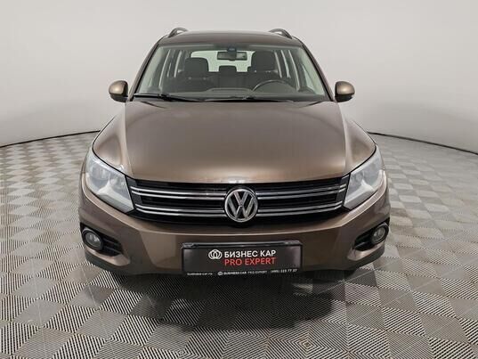 Volkswagen Tiguan, 2016&nbsp;г., 174&nbsp;251&nbsp;км