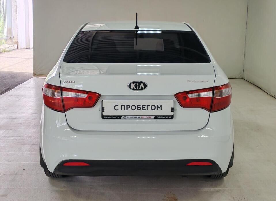 Kia Rio 5-speed 1.6 MT (123 л.с.)