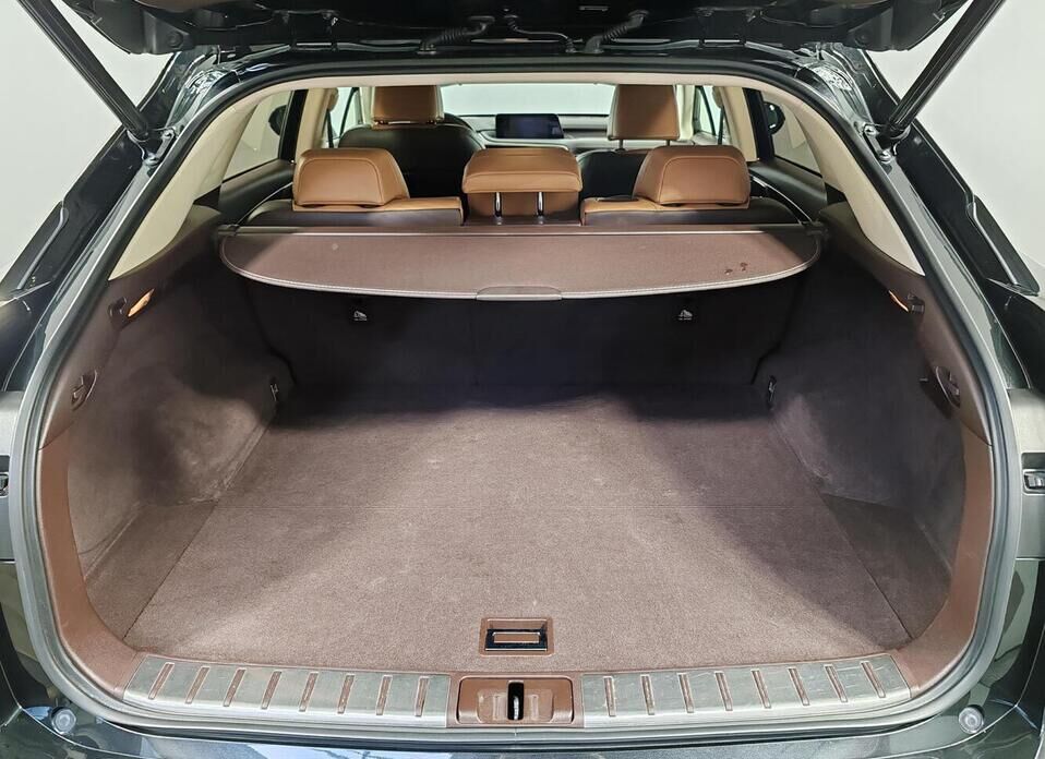 Lexus RX, IV Рестайлинг 300 2.0 AT (238 л.с.) 4WD