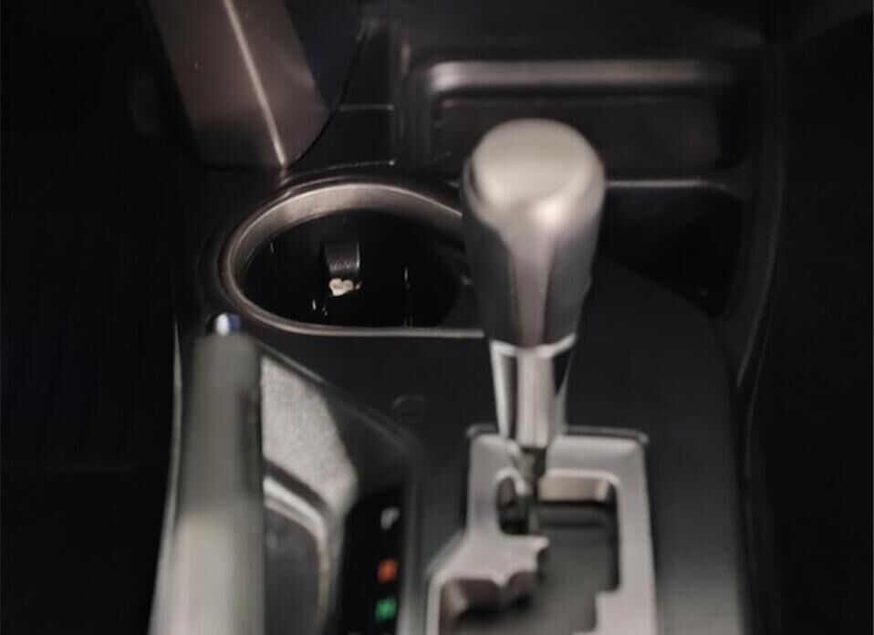 Toyota RAV4, IV (XA40) Рестайлинг 2.5 AT (180 л.с.) 4WD