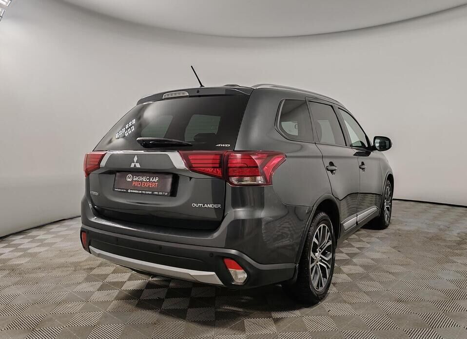 Mitsubishi Outlander, III Рестайлинг 2 2.4 CVT (167 л.с.) 4WD