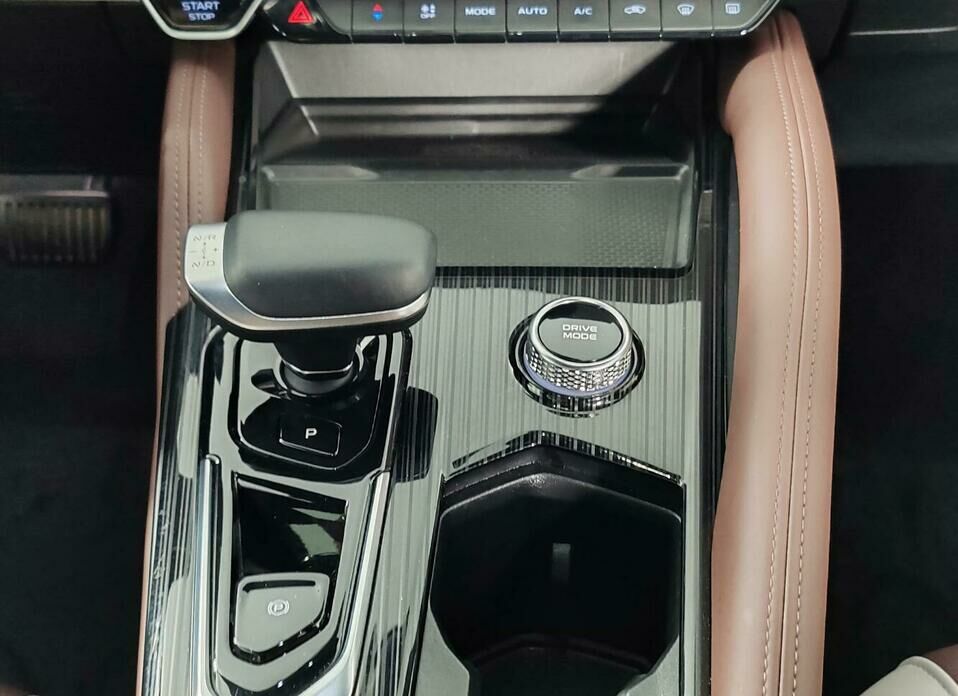 Geely Monjaro (Xingyue L) 2.0 AT (238 л.с.) 4WD