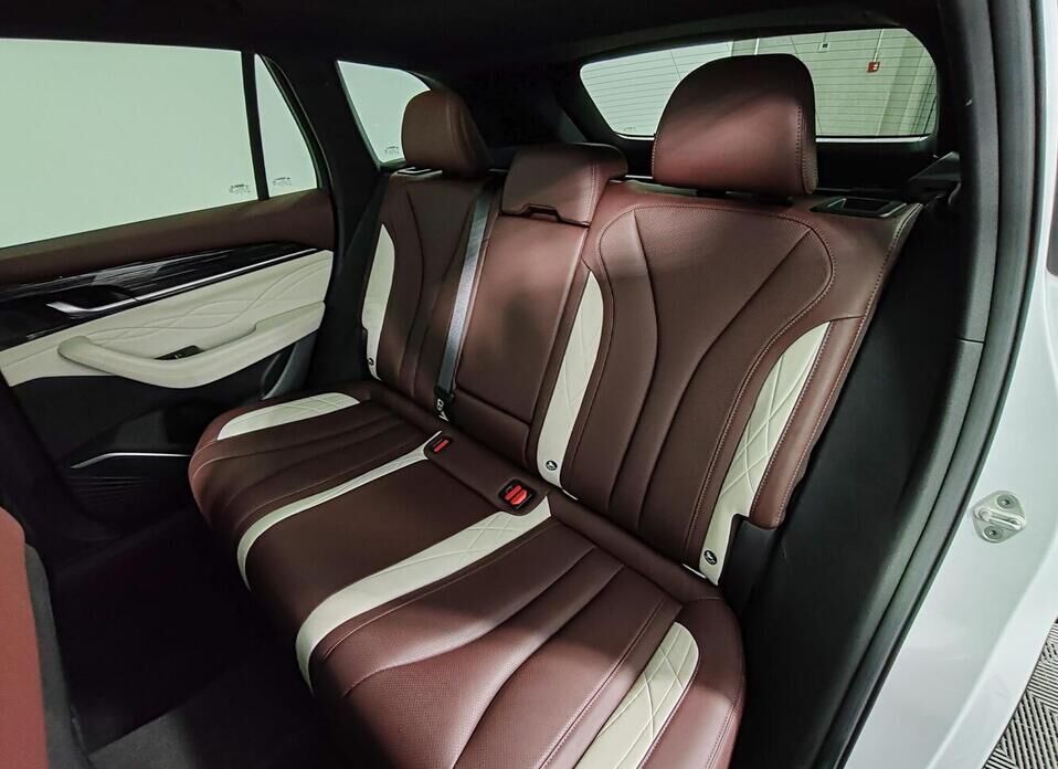 Geely Monjaro 2.0 AT (238 л.с.) 4WD