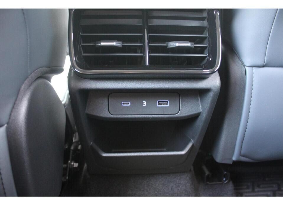 Geely Atlas, II 2.0 AMT (200 л.с.)