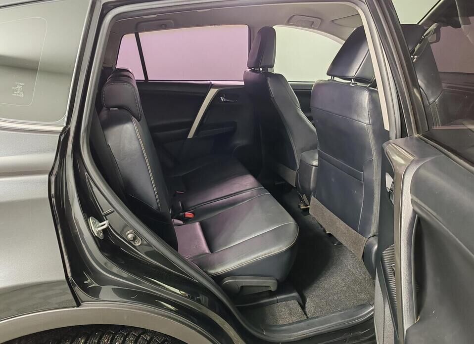 Toyota RAV4 2.2d AT (149 л.с.) 4WD