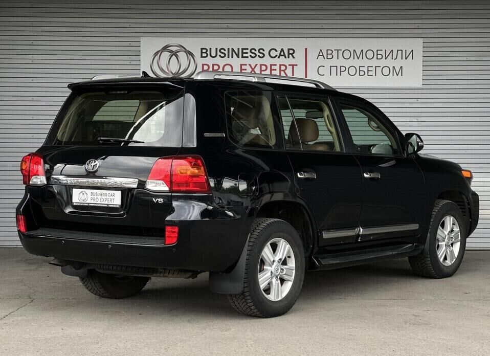 Toyota Land Cruiser, 200 Series Рестайлинг 1 4.5d AT (235 л.с.) 4WD