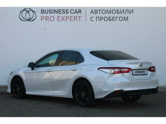 Toyota Camry, 2020 г., 137 015 км