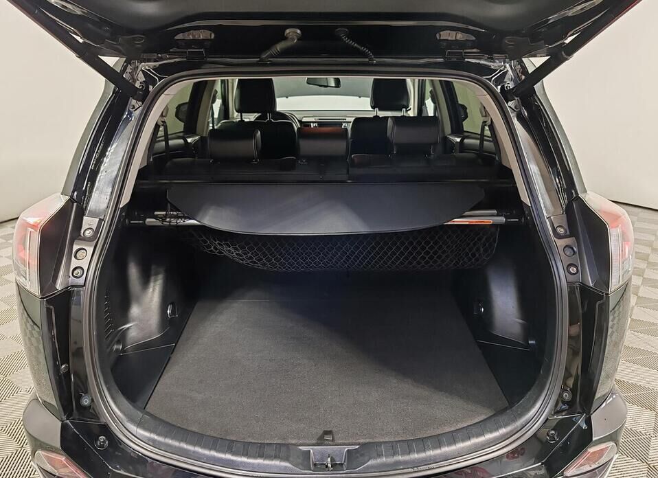 Toyota RAV4, IV (XA40) Рестайлинг 2.5 AT (180 л.с.) 4WD