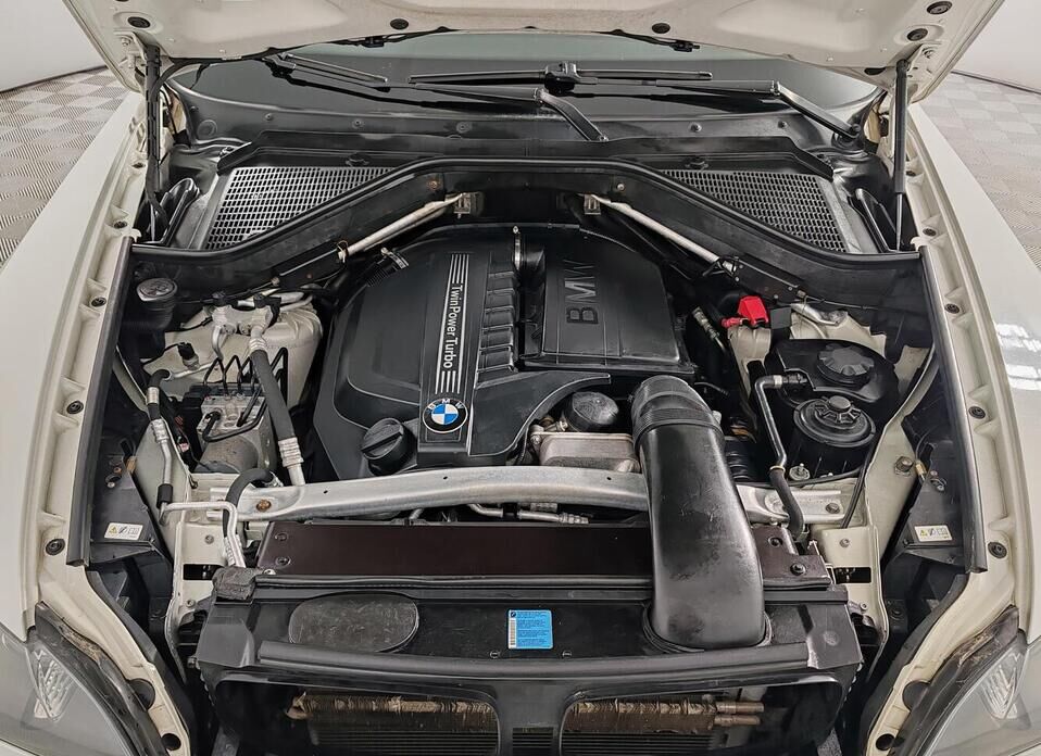 BMW X5, II (E70) Рестайлинг 35i 3.0 AT (306 л.с.) 4WD