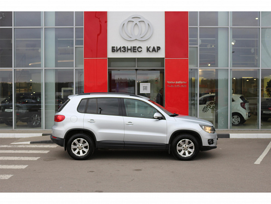 Volkswagen Tiguan, 2013 г., 131 117 км
