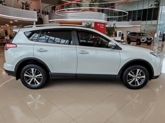 Toyota RAV4, 2018 г., 196 665 км
