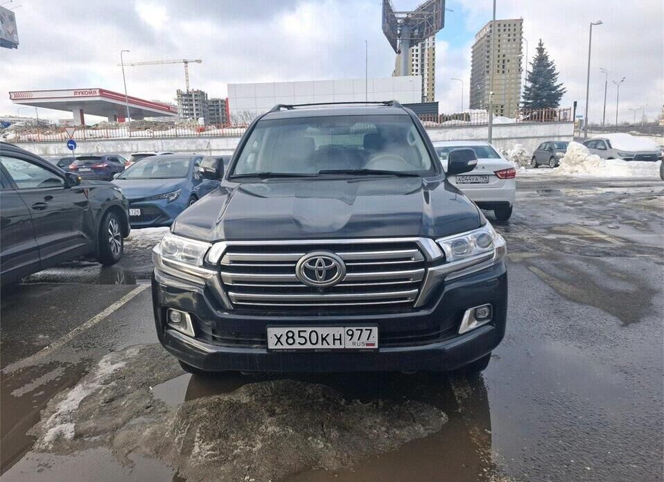 Toyota Land Cruiser, 200 Series Рестайлинг 2 4.5d AT (249 л.с.) 4WD