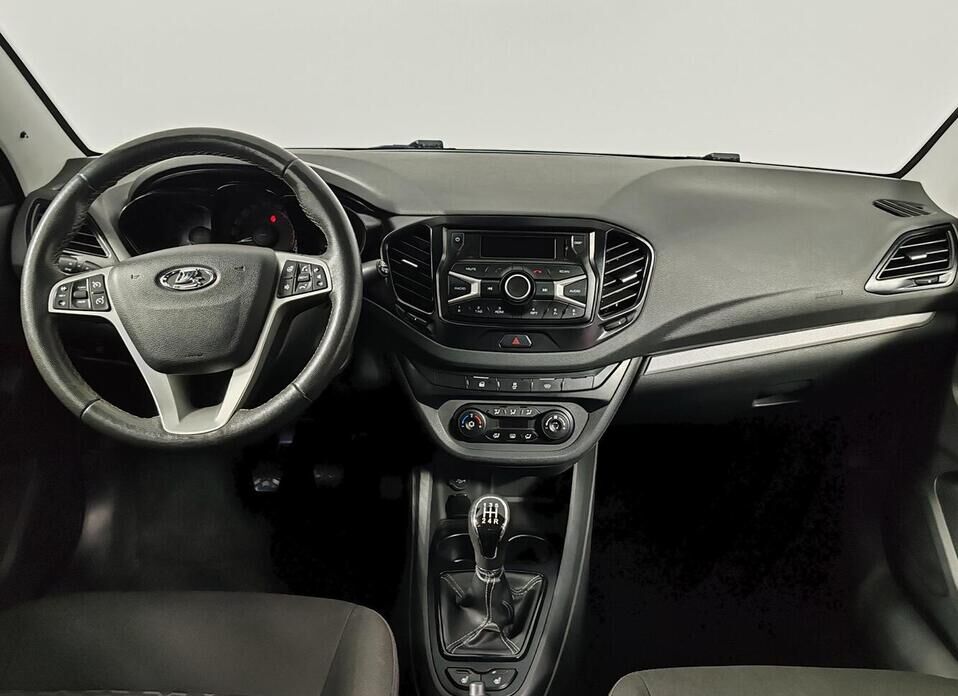 LADA (ВАЗ) Vesta, I 1.6 MT (106 л.с.)