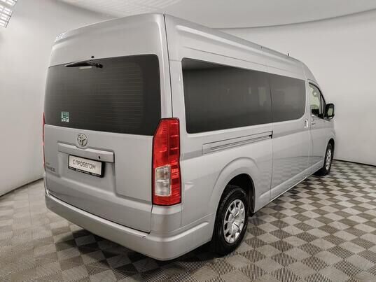 Toyota HiAce, 2020 г., 80 095 км