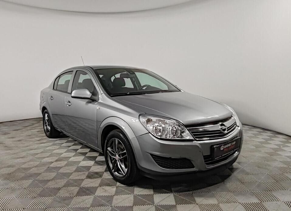 Opel Astra, H Рестайлинг 1.6 MT (115 л.с.)
