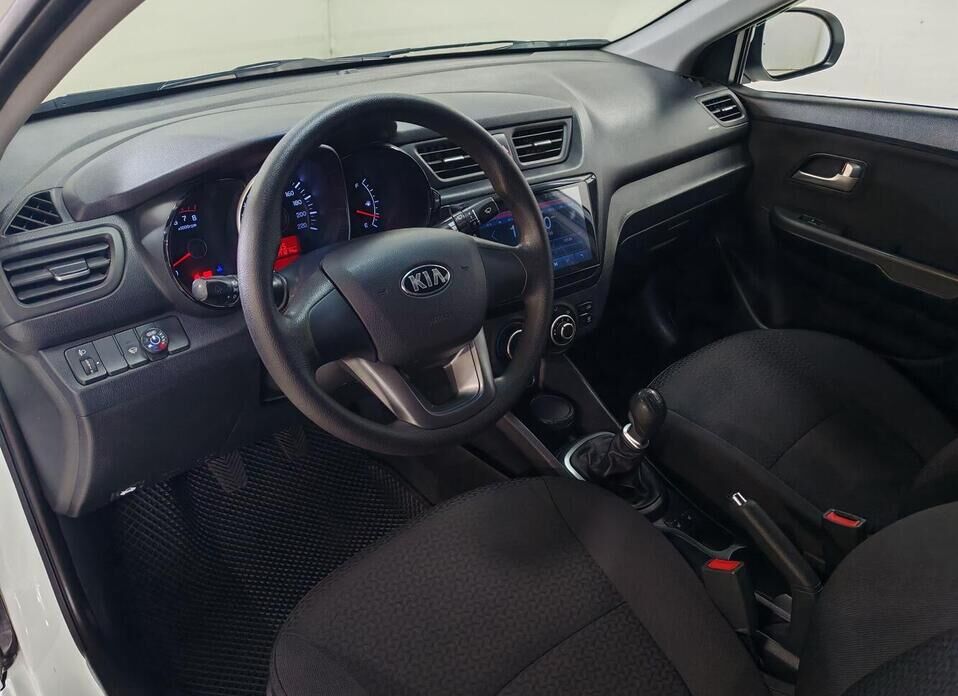 Kia Rio 5-speed 1.6 MT (123 л.с.)