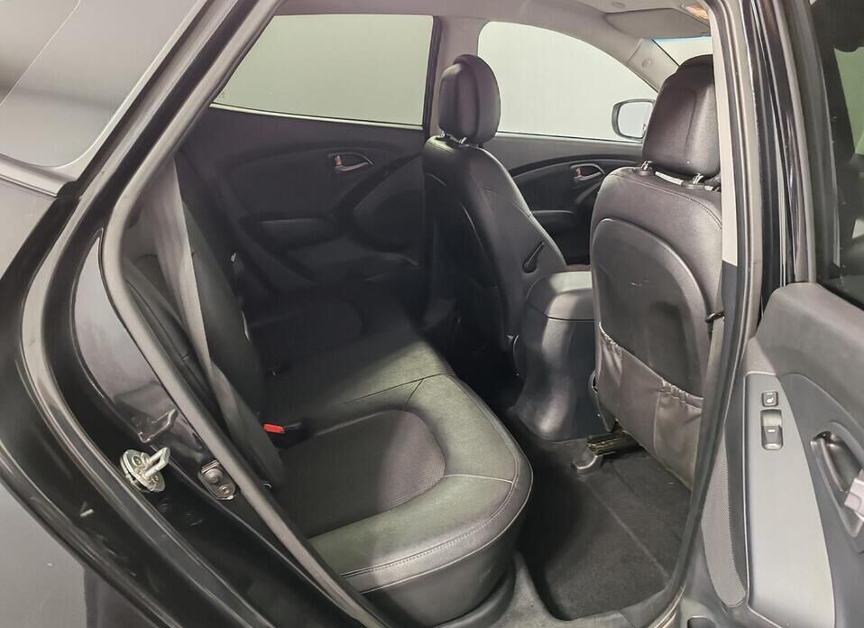 Hyundai ix35, I Рестайлинг 2.0 AT (150 л.с.) 4WD