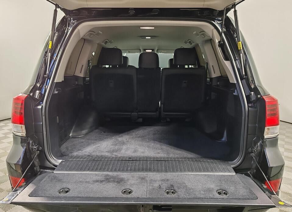 Toyota Land Cruiser, 200 Series Рестайлинг 2 4.5d AT (249 л.с.) 4WD