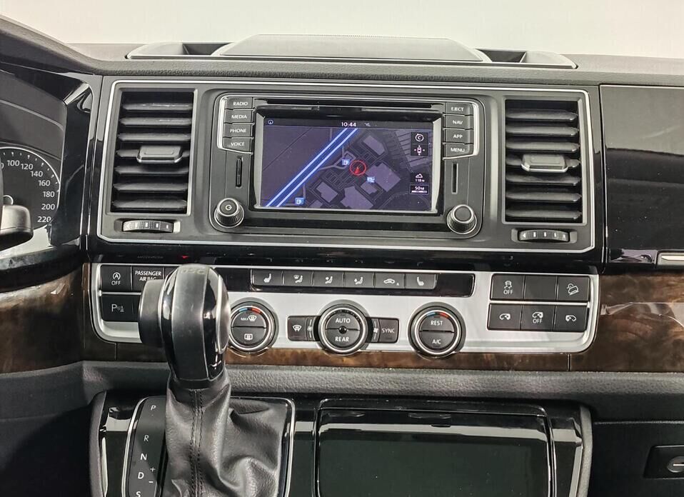 Volkswagen Multivan, T6 2.0d AMT (204 л.с.) 4WD